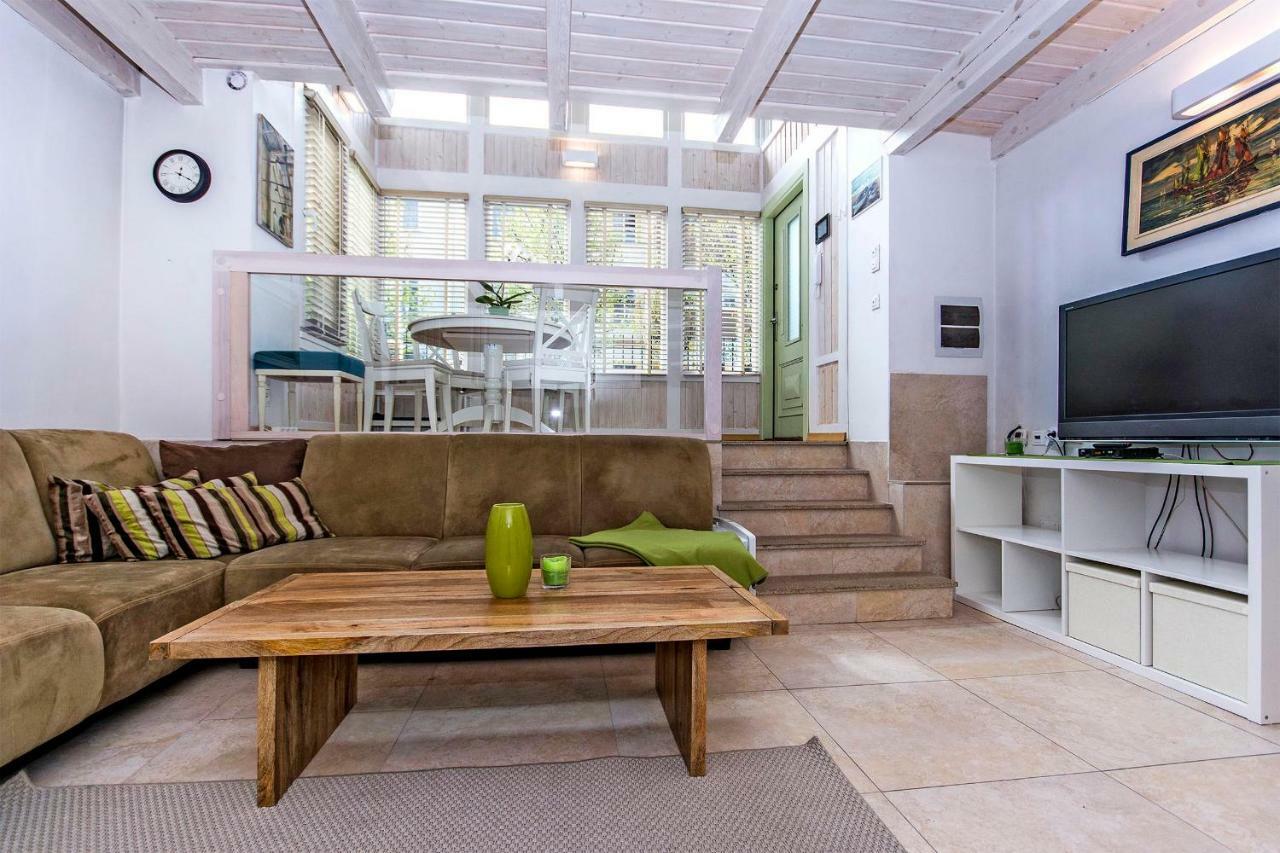 סופוט Carlo Rentyear Apartments מראה חיצוני תמונה
